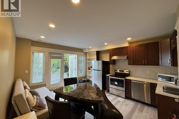 2523 Mathers Avenue, West Vancouver, BC V7V2J2 Photo 3