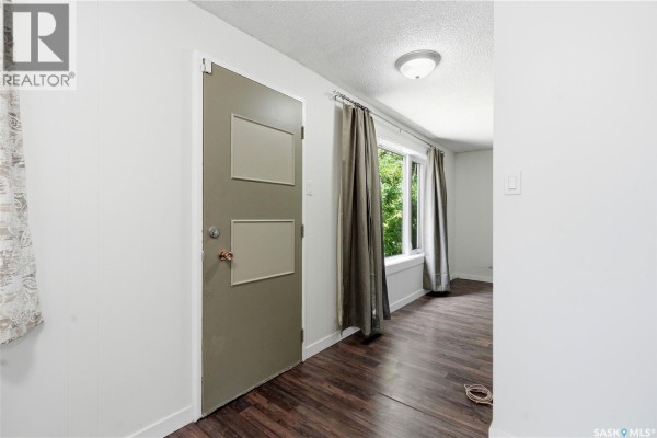 Laundry room - 2525 Mcpherson Avenue, Saskatoon, SK S7J0T2 Photo 5