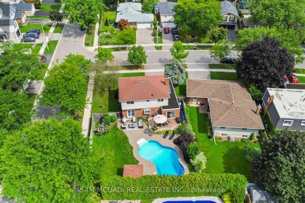 Family room - 2528 Frankfield Road, Mississauga, ON L5K2A6 Photo 4