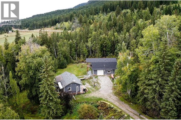Farm and Ranch for sale at 2529 95 Highway, Brisco, BC - MLS® pg6G3R