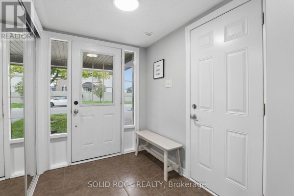 2529 Waterlilly Way, Ottawa, ON, photo 3