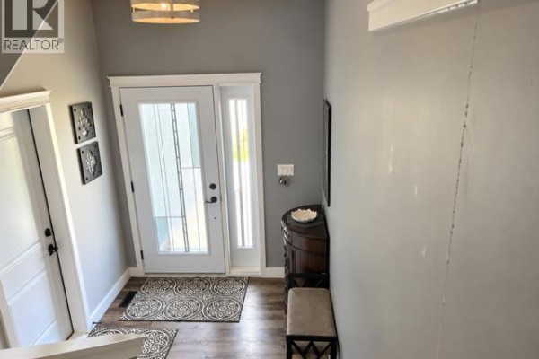 Dining room - 253 Greenwood Road, Coalhurst, AB T0L0V2 Photo 2