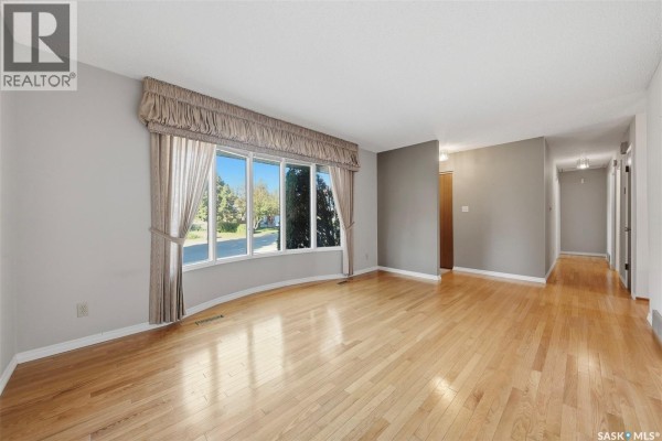 4pc Bathroom - 253 Laurentian Drive, Saskatoon, SK S7H4R8 Photo 5