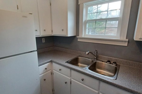 Bath (# pieces 1-6) - 253 Main Street N, Glovertown, NL A0G2L0 Photo 4