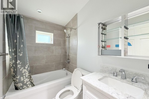 2532 5th Av W, Vancouver, BC V6K1T1 Photo 5