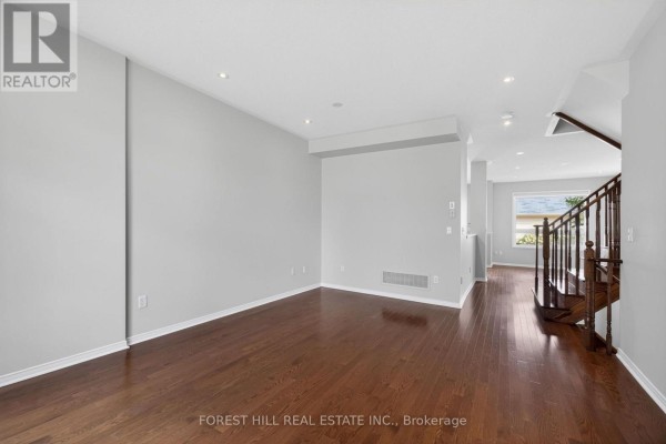 2537 Postmaster Drive, Oakville, ON L6M0L6 Photo 3