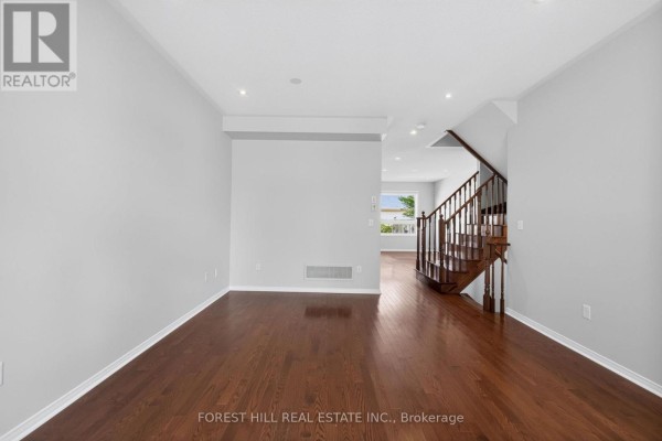 2537 Postmaster Drive, Oakville, ON L6M0L6 Photo 4