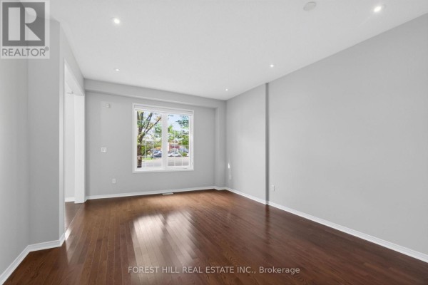 2537 Postmaster Drive, Oakville, ON L6M0L6 Photo 5