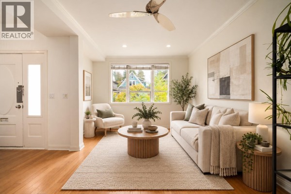 2537 Woodland Drive, Vancouver, BC V5N3P4 Photo 5