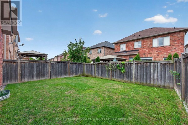 Family room - 254 Giddings Crescent, Milton, ON L9T7A7 Photo 5