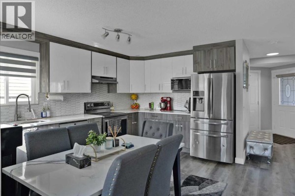 Foyer - 254 Hidden Spring Mews Nw, Calgary, AB T3A5N3 Photo 4