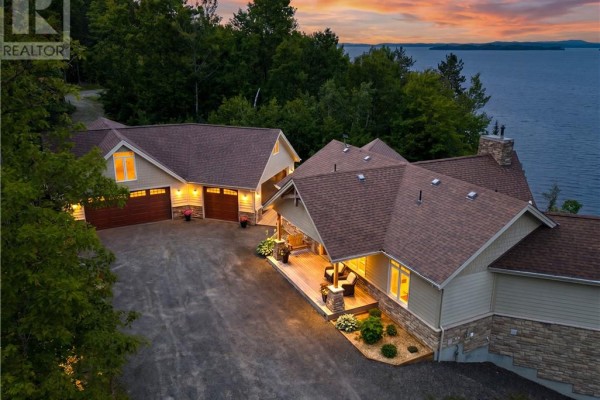 254 Oakridge Trail, Skead, ON P0M2Y0 Photo 3