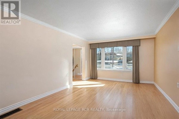 Bedroom 3 - 254 Simcoe Road, Bradford West Gwillimbury, ON L3Z1Y9 Photo 5