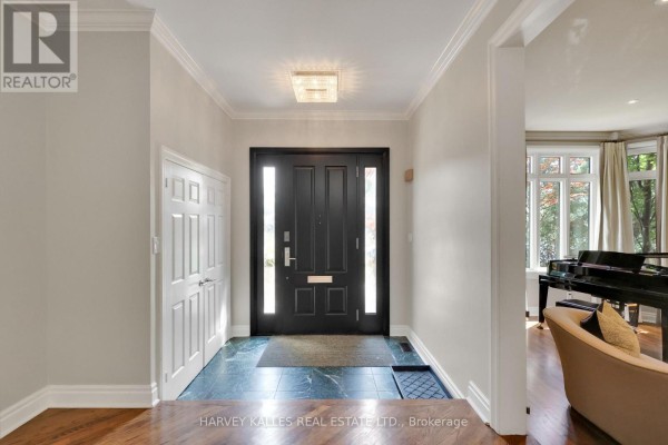 Laundry room - 254 Yonge Boulevard, Toronto, ON M5M3J3 Photo 4
