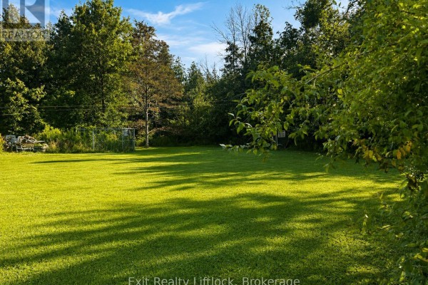 2542 Providence Line, Otonabee South Monaghan, ON, photo 2