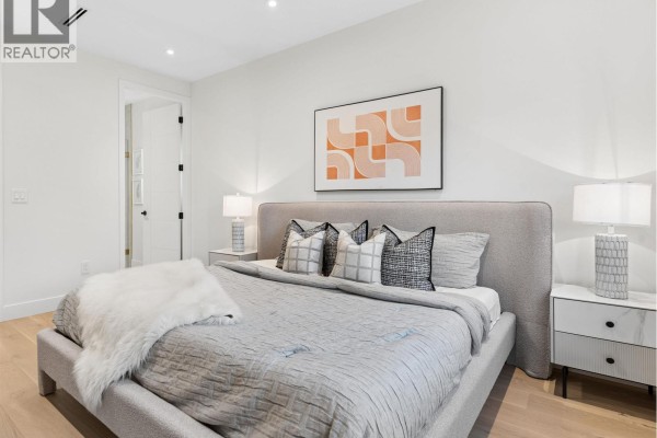 2543 E 2nd Avenue, Vancouver