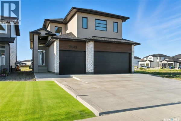 Living room - 2543 Rosewood Drive, Saskatoon, SK S7V0L8 Photo 2