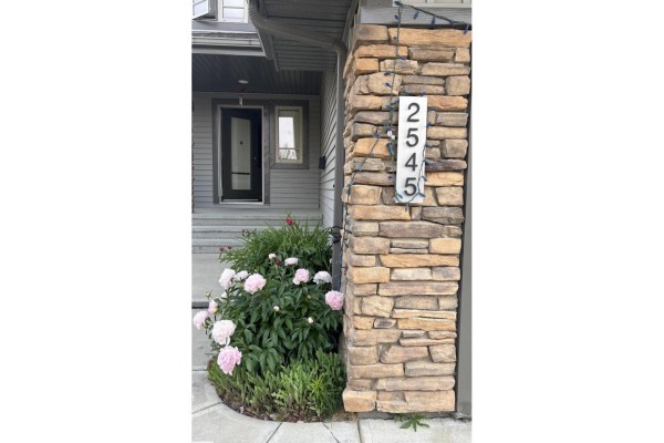 2545 Anderson Wy Sw, Edmonton, AB, photo 2