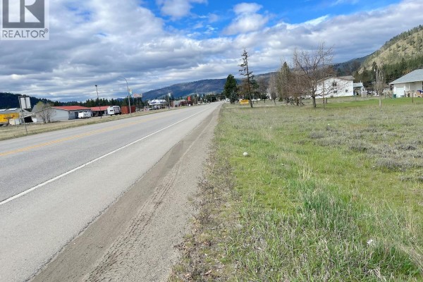 2545 Central Avenue, Grand Forks, BC, photo 2