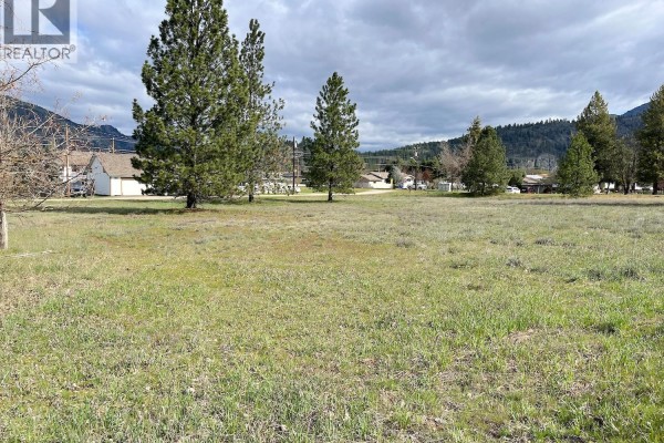 2545 Central Avenue, Grand Forks, BC V0H1H0 Photo 4