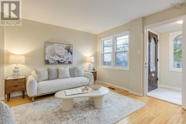 Living room - 2546 Brunswick Street, Halifax, NS B3K2Z6 Photo 2