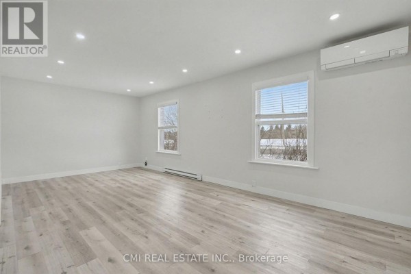 2546 Wilson Street, Hamilton, ON, photo 2