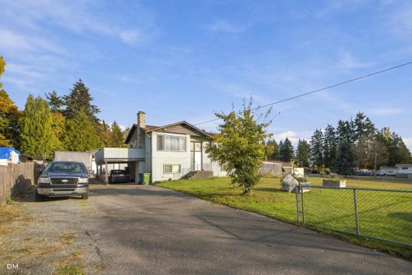 2548 Sunvalley Crescent, Abbotsford, BC V4X1J5 Photo 2