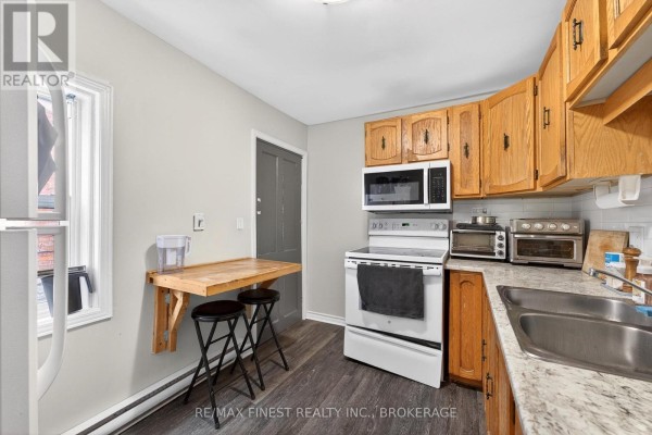 Kitchen - 255-257 Earl Street, Kingston, ON K7L2H6 Photo 5