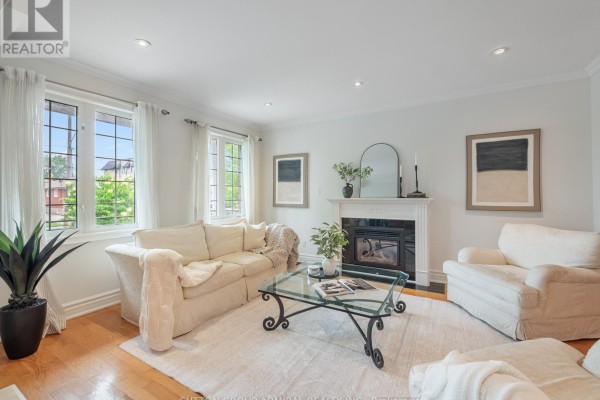 255 Cocksfield Avenue, Toronto, ON, photo 3