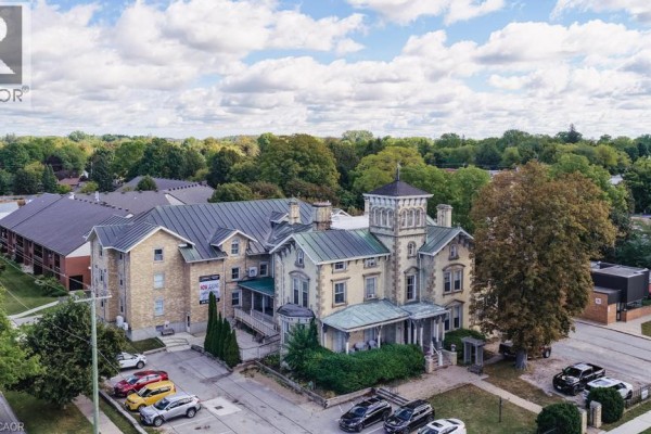 255 Durham Street, Kincardine, ON N2Z2X9 Photo 3