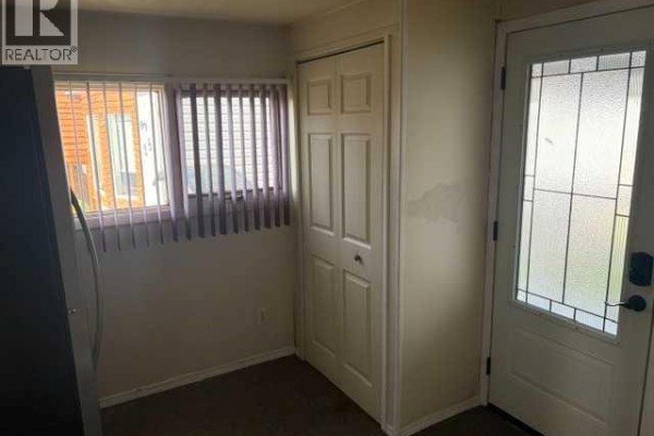 4pc Bathroom - 255 Fleet Street Sw, Medicine Hat, AB T1A7Z4 Photo 3