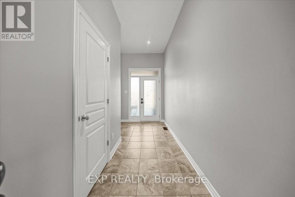 255 Shinleaf Crescent, Ottawa, ON, photo 3