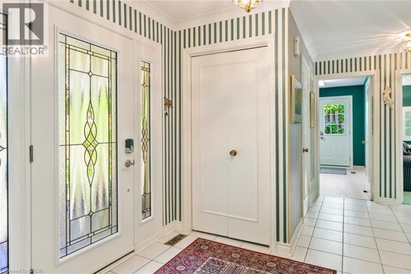 Bathroom - 255 Spring Garden Road, Oakville, ON L6L5H5 Photo 5