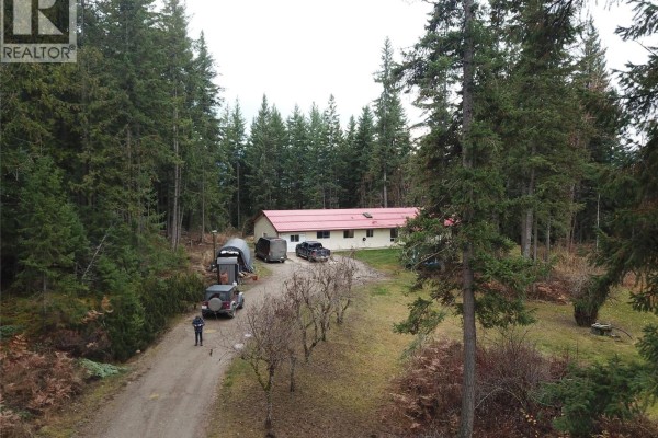 Wine Cellar - 2550 Cody Road, Magna Bay, BC V0E1M7 Photo 4