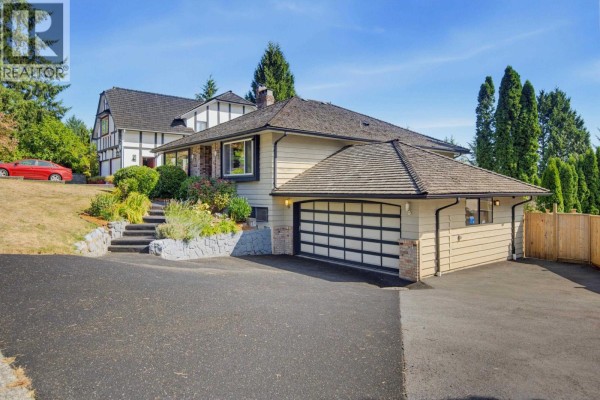 2550 Peregrine Place, Coquitlam, BC V3E2C4 Photo 2