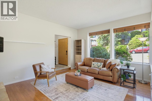 2550 Peregrine Place, Coquitlam, BC V3E2C4 Photo 4