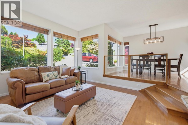 2550 Peregrine Place, Coquitlam, BC V3E2C4 Photo 5