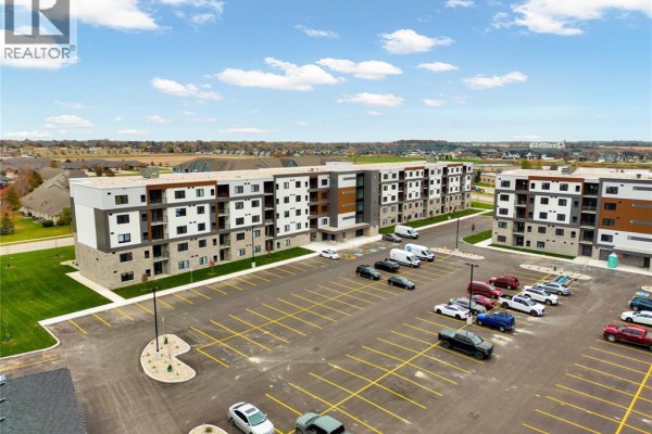 2550 Sandwich West Parkway Unit# 303, Lasalle, ON, photo 2