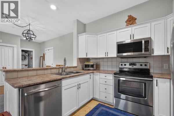 3pc Bathroom - 2551 Shoreline Drive Unit# 208, Lake Country, BC V1V2P2 Photo 4