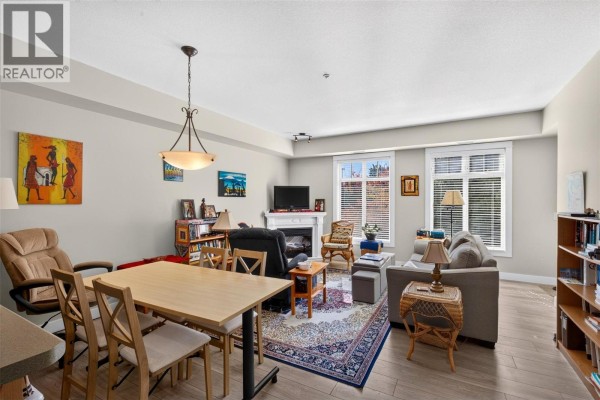 Living room - 2551 Shoreline Drive Unit# 217, Lake Country, BC V4V2P2 Photo 4
