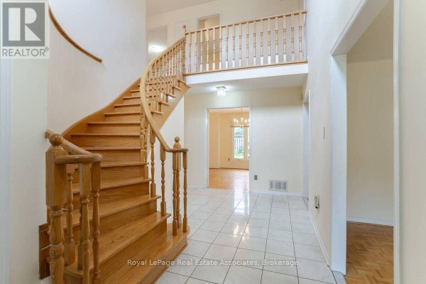 Eating area - 2551 Wynten Way, Oakville, ON L6J7K5 Photo 5