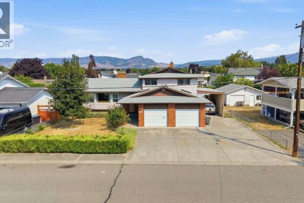 Residential for sale at 2555 Grenfell Road, Kelowna, BC - MLS® bfBG5z