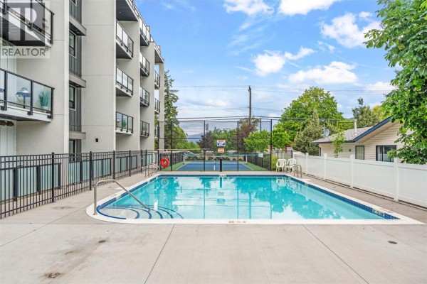 Kitchen - 2555 Lakeshore Road Unit# 303, Vernon, BC V1H0A4 Photo 4