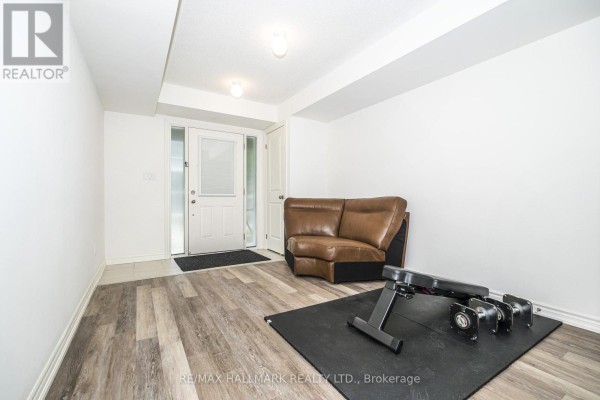 Kitchen - 2558 Ladyfern Crossing, Pickering, ON L1X0E6 Photo 4