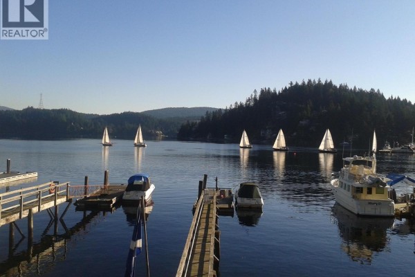 2558 Panorama Drive, North Vancouver, BC V7G1V5 Photo 2