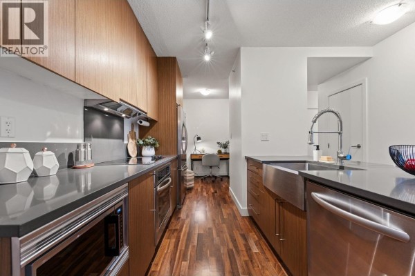256 250 E 6th Avenue, Vancouver, BC V5T0B7 Photo 3