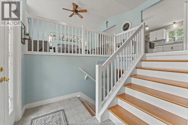 Den - 256 Ashwood, Lakeshore, ON N8L1E7 Photo 5
