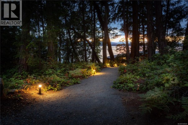 256 Forbes Dr, Thetis Island, BC, photo 2