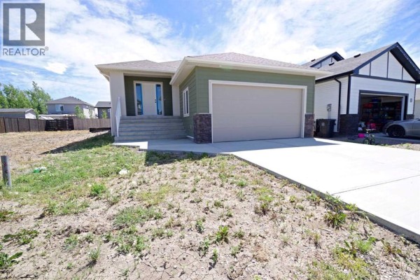 Foyer - 256 Greenwood Road, Coalhurst, AB T0L0V2 Photo 5