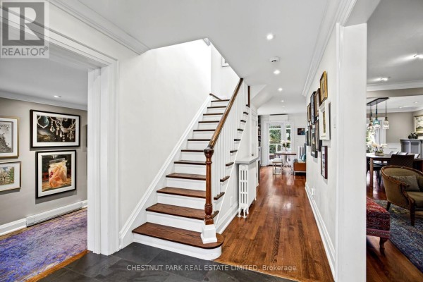 Living room - 256 Old Forest Hill Road, Toronto, ON M6C2H4 Photo 5